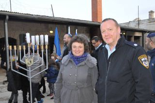Элеонора Гройсман, Михаил Зингерман, Ханука в Иерусалимском округе полиции, фото Полиция Израиля в лицах