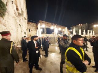 Президент Латвии у Стены Плача, фото Израиль в лицах