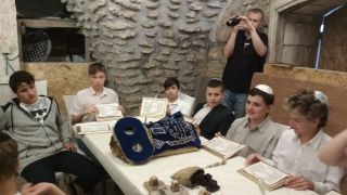 БАР\\БАТ МИЦВА У СТЕНЫ ПЛАЧА ДЛЯ ДЕТЕЙ