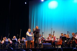 100 цыганских скрипок и Дуду Фишер, фото Израиль в лицах
